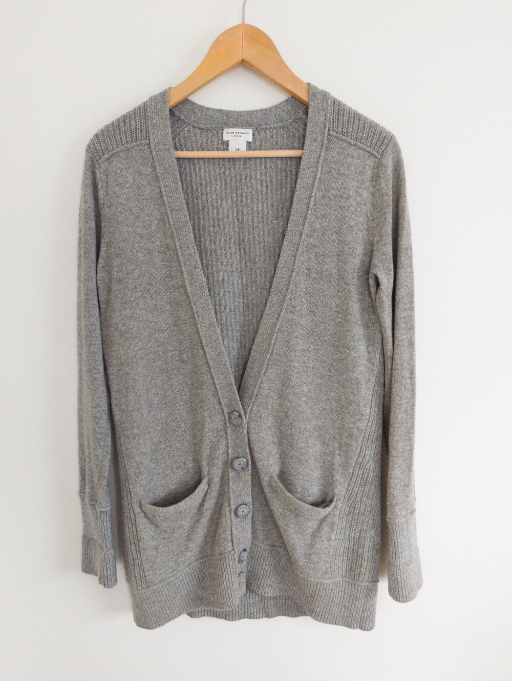 Club Monaco 100% Cashmere Ribbed V-Neck Cardigan Sweater Grey Pockets Small